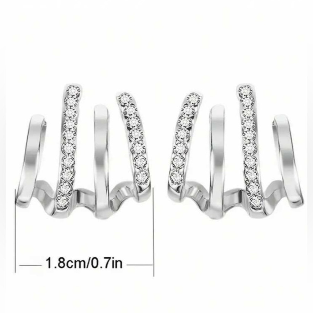 NWT Studs 4 in 1 GOLD - Picture 3 of 4